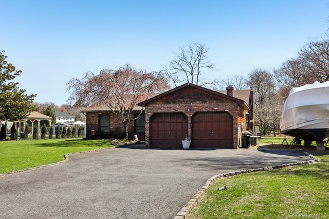 225 Bayview Avenue, East Islip, NY 11730
