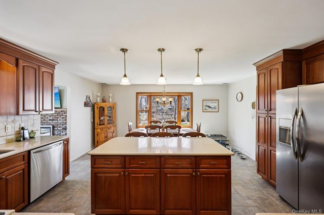 225 Bayview Avenue, East Islip, NY 11730