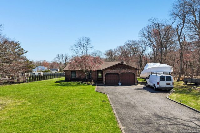 225 Bayview Avenue, East Islip, NY 11730