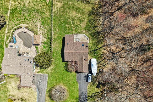 225 Bayview Avenue, East Islip, NY 11730