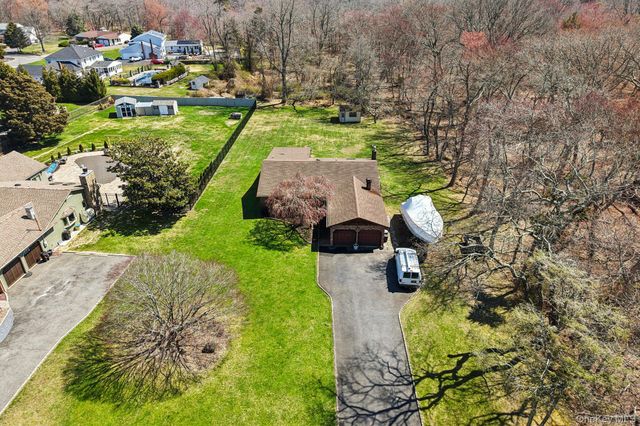 225 Bayview Avenue, East Islip, NY 11730