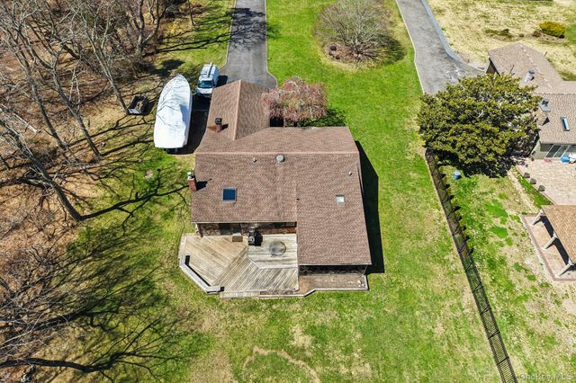 225 Bayview Avenue, East Islip, NY 11730
