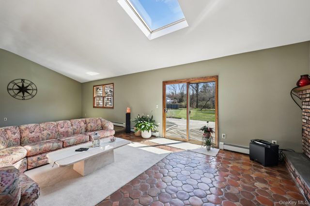 225 Bayview Avenue, East Islip, NY 11730
