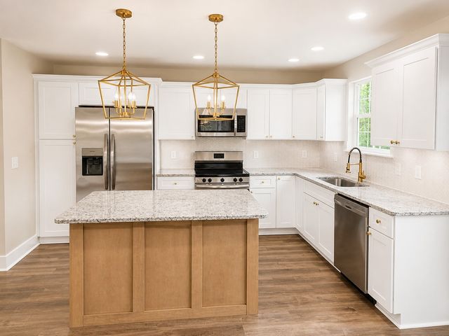 1863 Adams rd, Charlotte, TN 37036