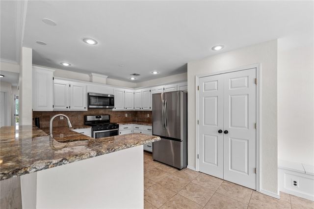 1303 Sanford Drive, Bentonville, AR 72712