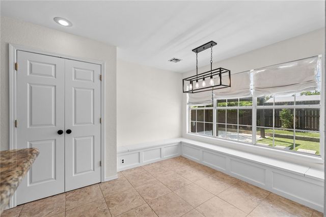 1303 Sanford Drive, Bentonville, AR 72712