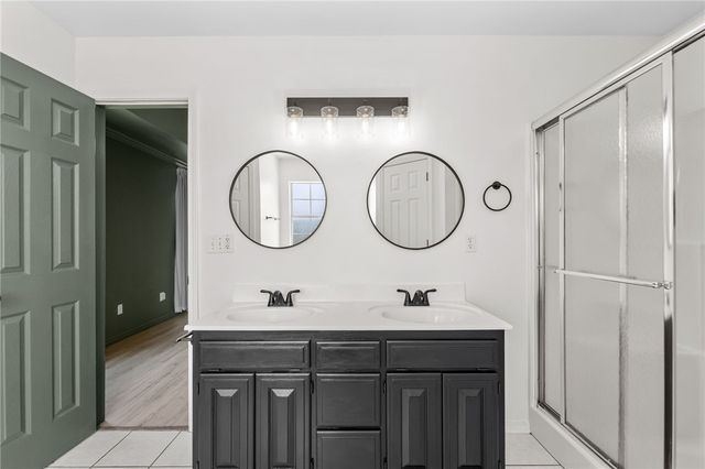 1303 Sanford Drive, Bentonville, AR 72712