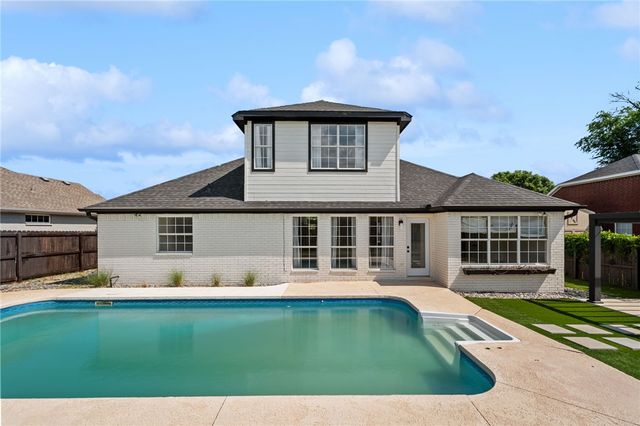 1303 Sanford Drive, Bentonville, AR 72712