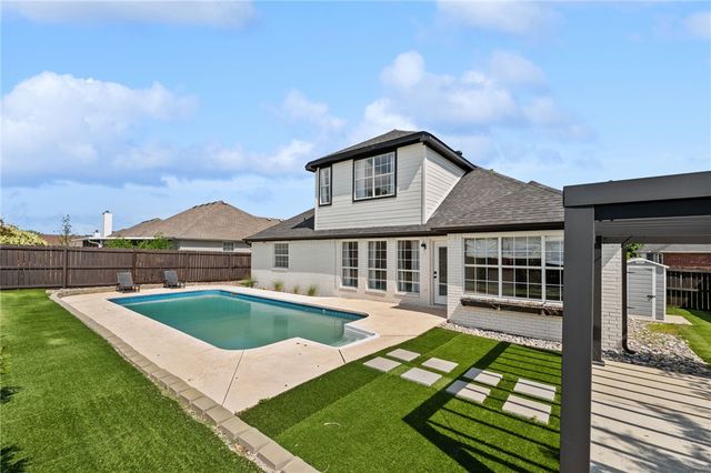 1303 Sanford Drive, Bentonville, AR 72712
