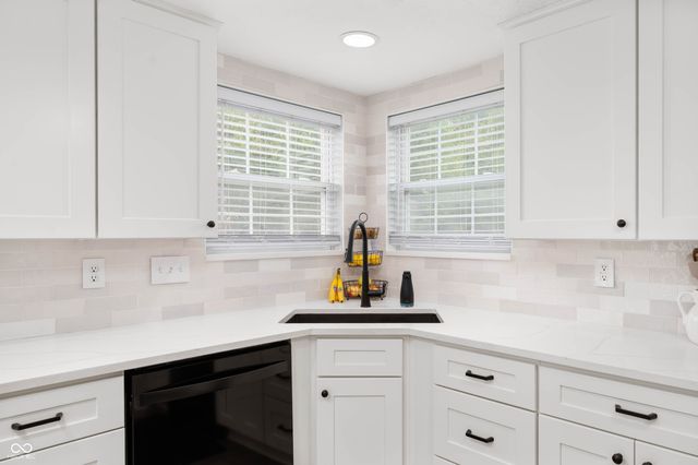 1015 Pebble Court, Anderson, IN 46013