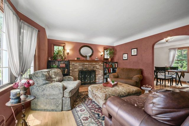 1121 Hawthorne AVENUE, Janesville, WI 53545