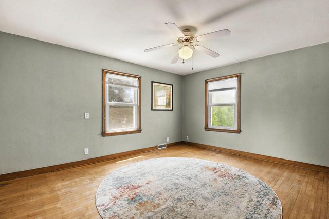 1121 Hawthorne AVENUE, Janesville, WI 53545