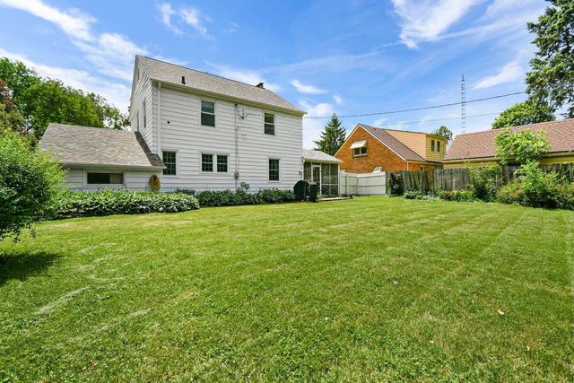 1121 Hawthorne AVENUE, Janesville, WI 53545