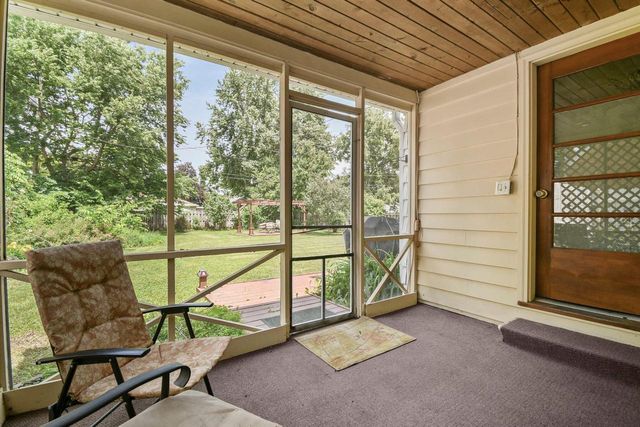 1121 Hawthorne AVENUE, Janesville, WI 53545