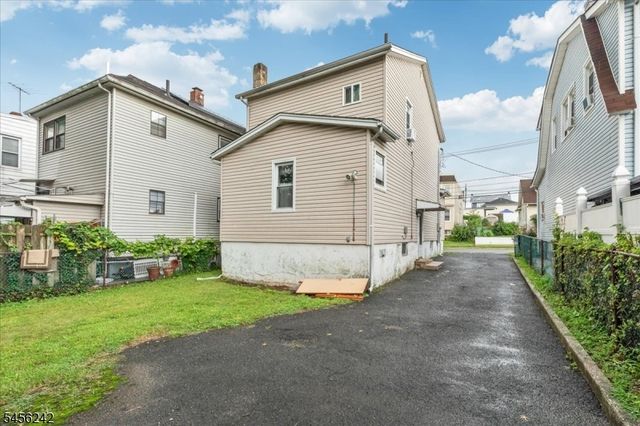 1445 Hiawatha Avenue, Hillside Twp., NJ 07205