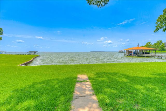 188 Old Post Road S, Livingston, TX 77352