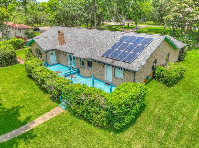 188 Old Post Road S, Livingston, TX 77352