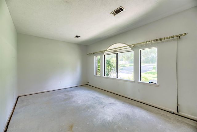 188 Old Post Road S, Livingston, TX 77352