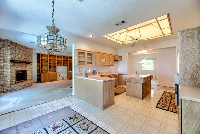 188 Old Post Road S, Livingston, TX 77352