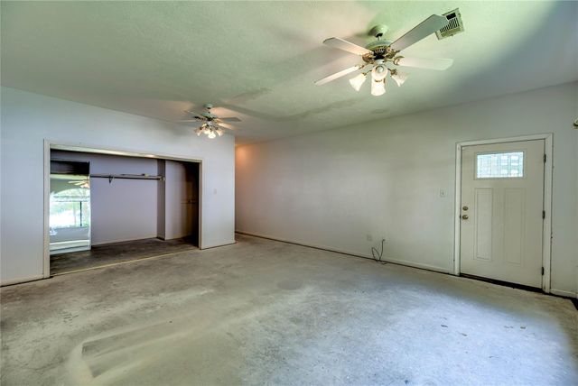188 Old Post Road S, Livingston, TX 77352