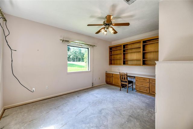 188 Old Post Road S, Livingston, TX 77352
