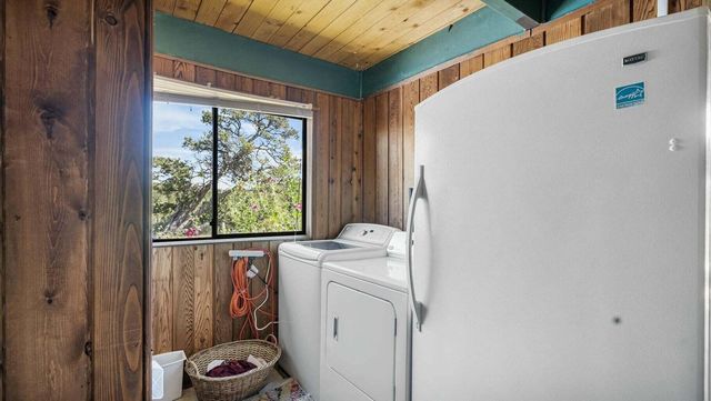 36 Albers Valley Road, Regina, NM 87046