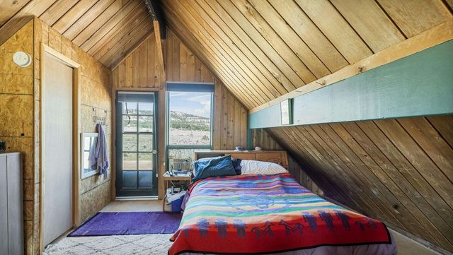 36 Albers Valley Road, Regina, NM 87046