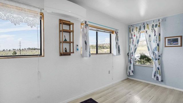 36 Albers Valley Road, Regina, NM 87046