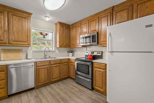 400 Madison Place, Ponder, TX 76259