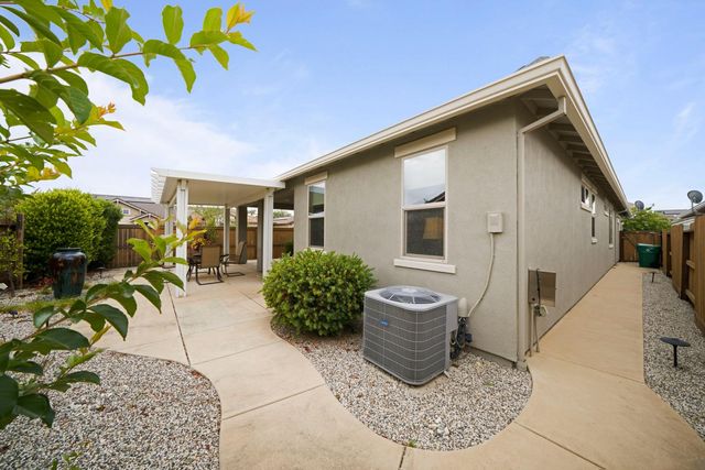 2004 Begonia Ln, El Dorado Hills, CA 95762