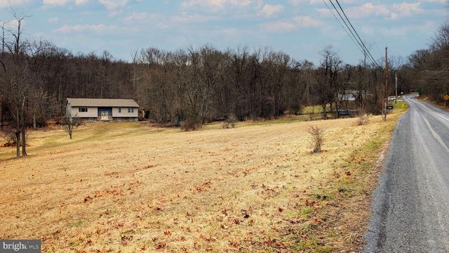 586 OLD LIMEKILN LN, Newport, PA 17074