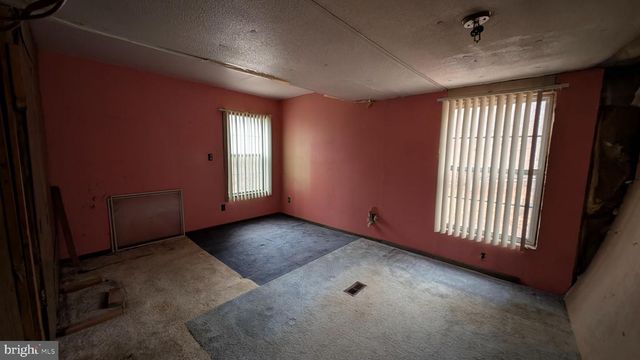 586 OLD LIMEKILN LN, Newport, PA 17074