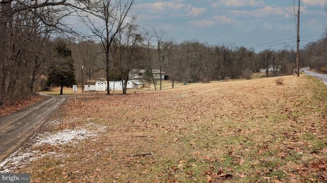 586 OLD LIMEKILN LN, Newport, PA 17074