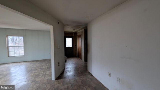 586 OLD LIMEKILN LN, Newport, PA 17074