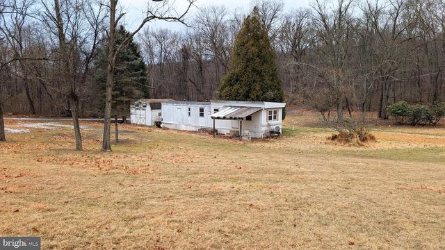 586 OLD LIMEKILN LN, Newport, PA 17074