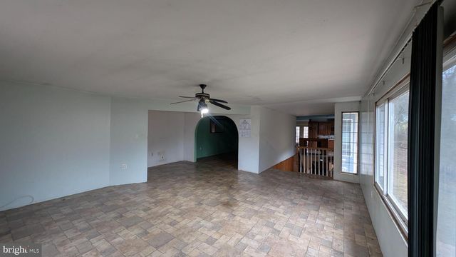 586 OLD LIMEKILN LN, Newport, PA 17074