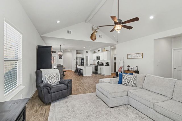 186 N Village Cove Loop, Livingston, TX 77351