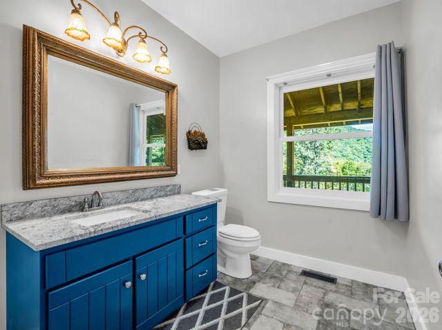 119 Mountain Bluff Trail, Hendersonville, NC 28792