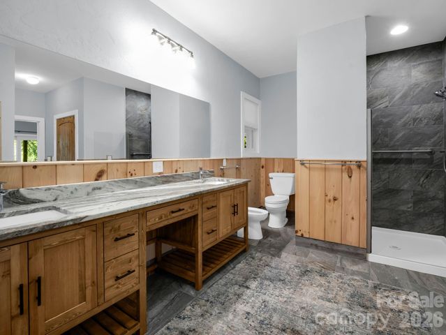 119 Mountain Bluff Trail, Hendersonville, NC 28792