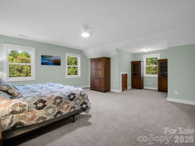 119 Mountain Bluff Trail, Hendersonville, NC 28792