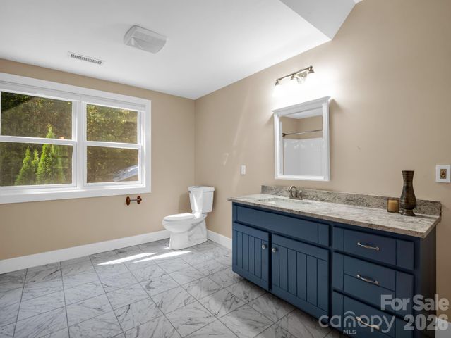 119 Mountain Bluff Trail, Hendersonville, NC 28792