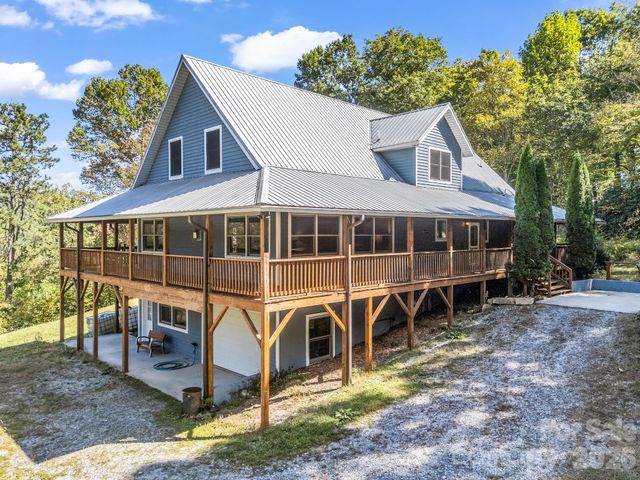 119 Mountain Bluff Trail, Hendersonville, NC 28792