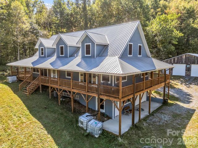 119 Mountain Bluff Trail, Hendersonville, NC 28792