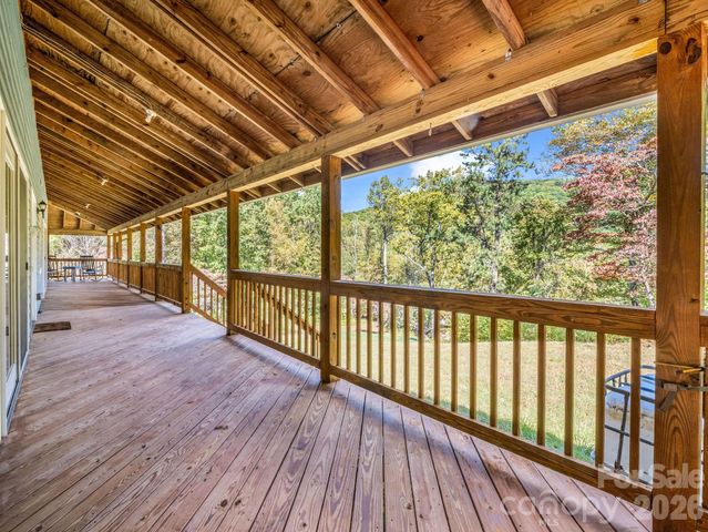 119 Mountain Bluff Trail, Hendersonville, NC 28792