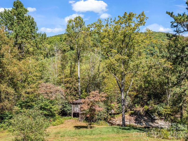 119 Mountain Bluff Trail, Hendersonville, NC 28792