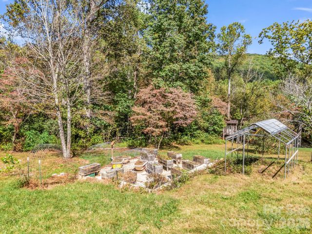 119 Mountain Bluff Trail, Hendersonville, NC 28792