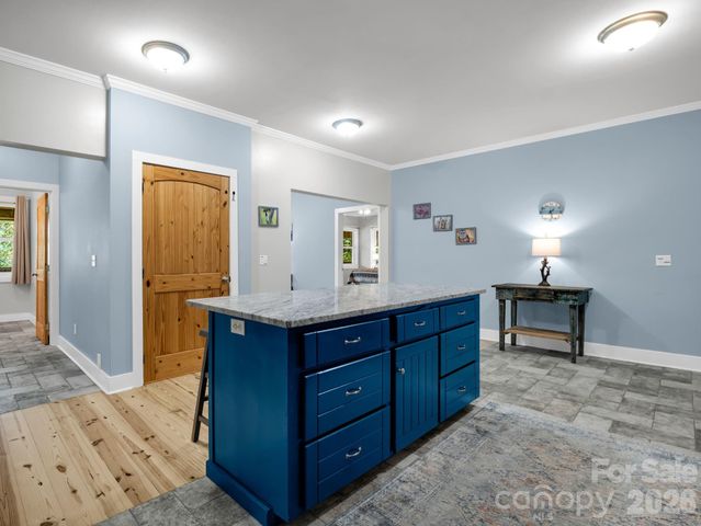 119 Mountain Bluff Trail, Hendersonville, NC 28792