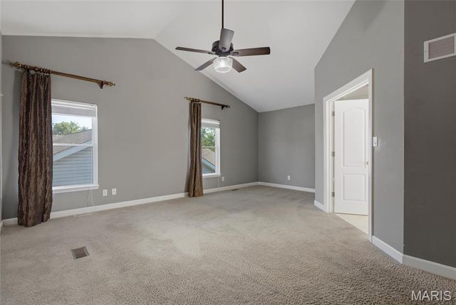 208 Vonbehren Drive, Chesterfield, MO 63005