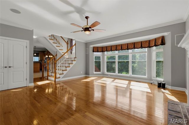 208 Vonbehren Drive, Chesterfield, MO 63005