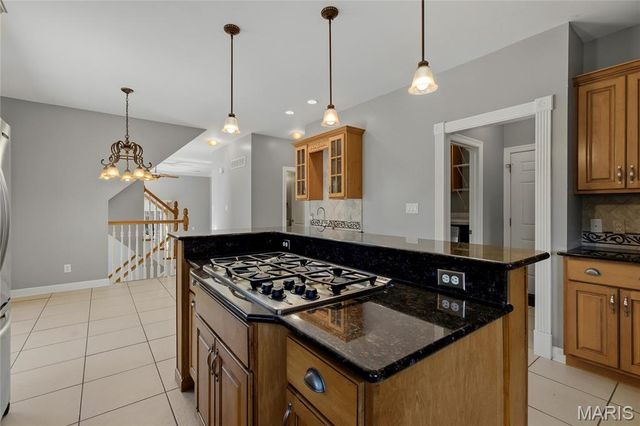 208 Vonbehren Drive, Chesterfield, MO 63005